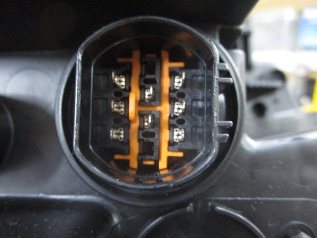 Kia Rondo Genuine Right Hand Front Head Light (Drivers) New Part
