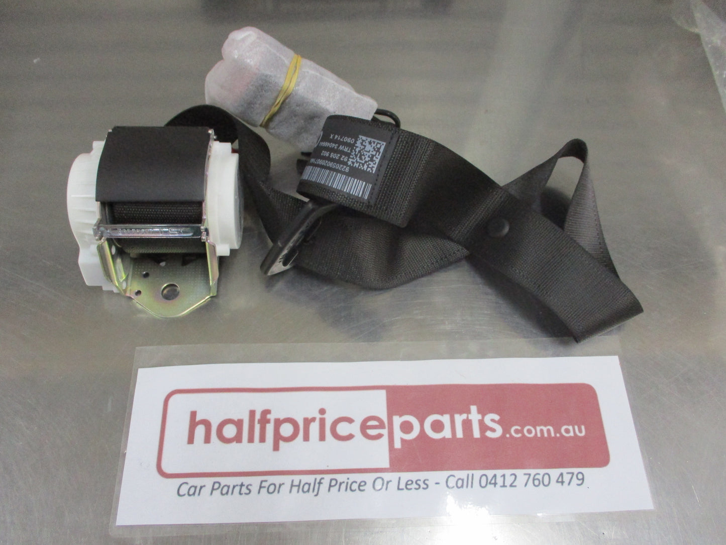 Holden VE/WM Statesman Genuine Center Rear Seat Belt Assembly New Part