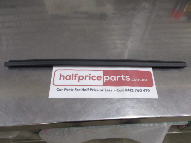 Mitsubishi Triton Single Cab Genuine Left Hand Side Window Rubber Moulding New Part