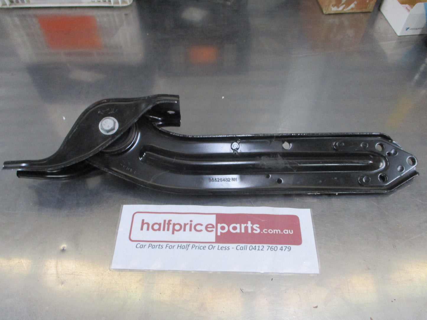 Holden Captiva Genuine Drivers Side Rear Upper Trailing Arm New Part