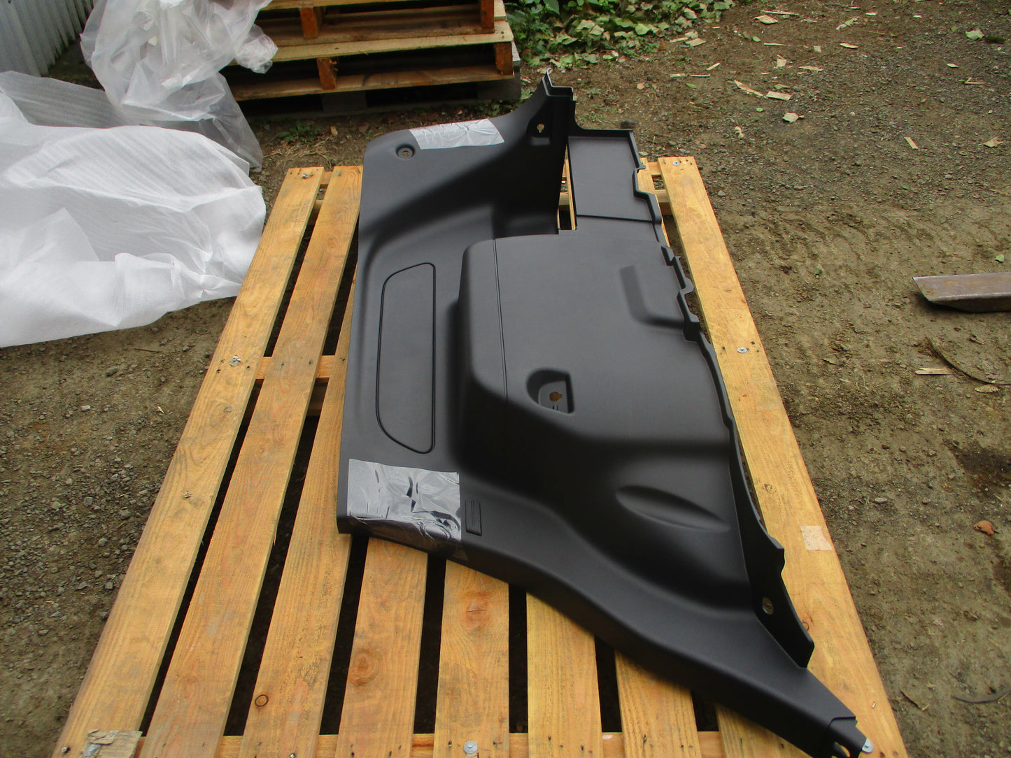 Holden Captiva C140 Genuine Right Hand Rear Cargo Lining Trim New Part