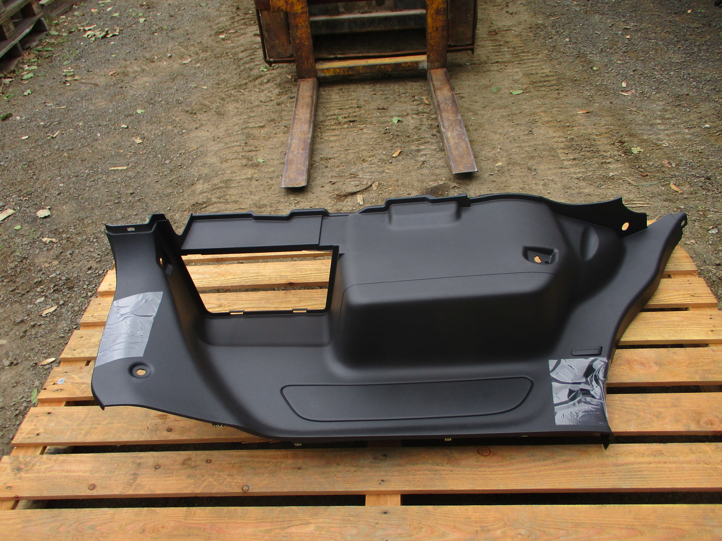 Holden Captiva C140 Genuine Right Hand Rear Cargo Lining Trim New Part