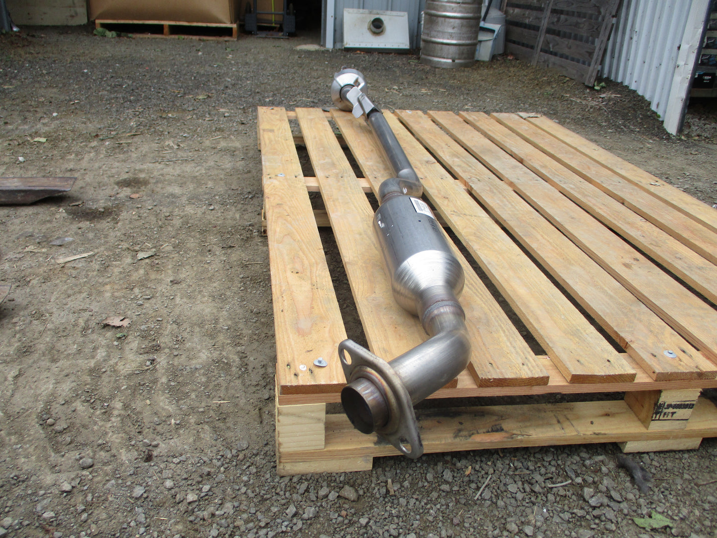 Mitsubishi CF Lancer Genuine Mid Exhaust + Catalytic Converter New Part .