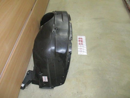 Suzuki Kizashi Genuine Front Right Fender Liner New Part