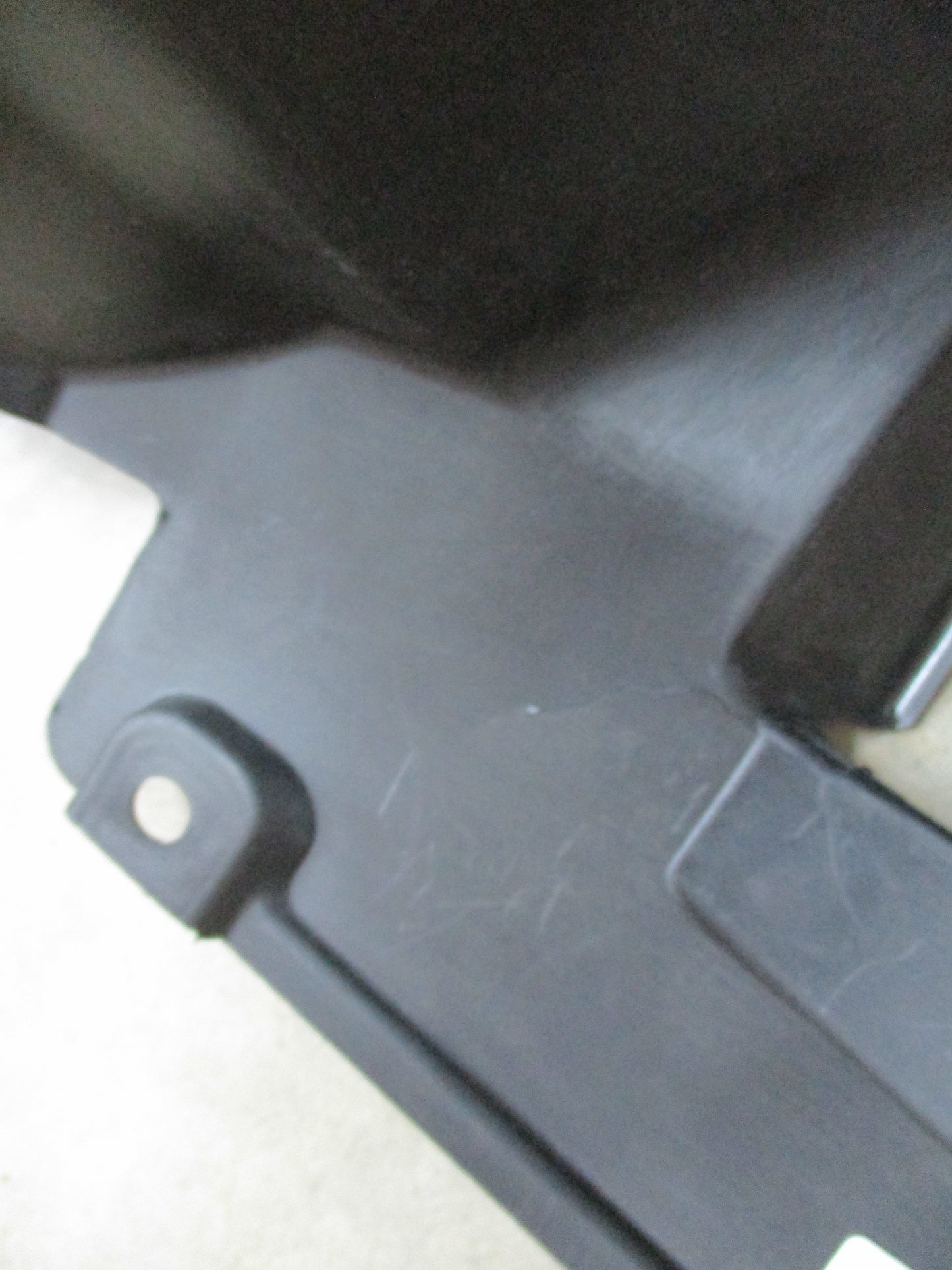 Suzuki Kizashi Genuine Front Right Fender Liner New Part