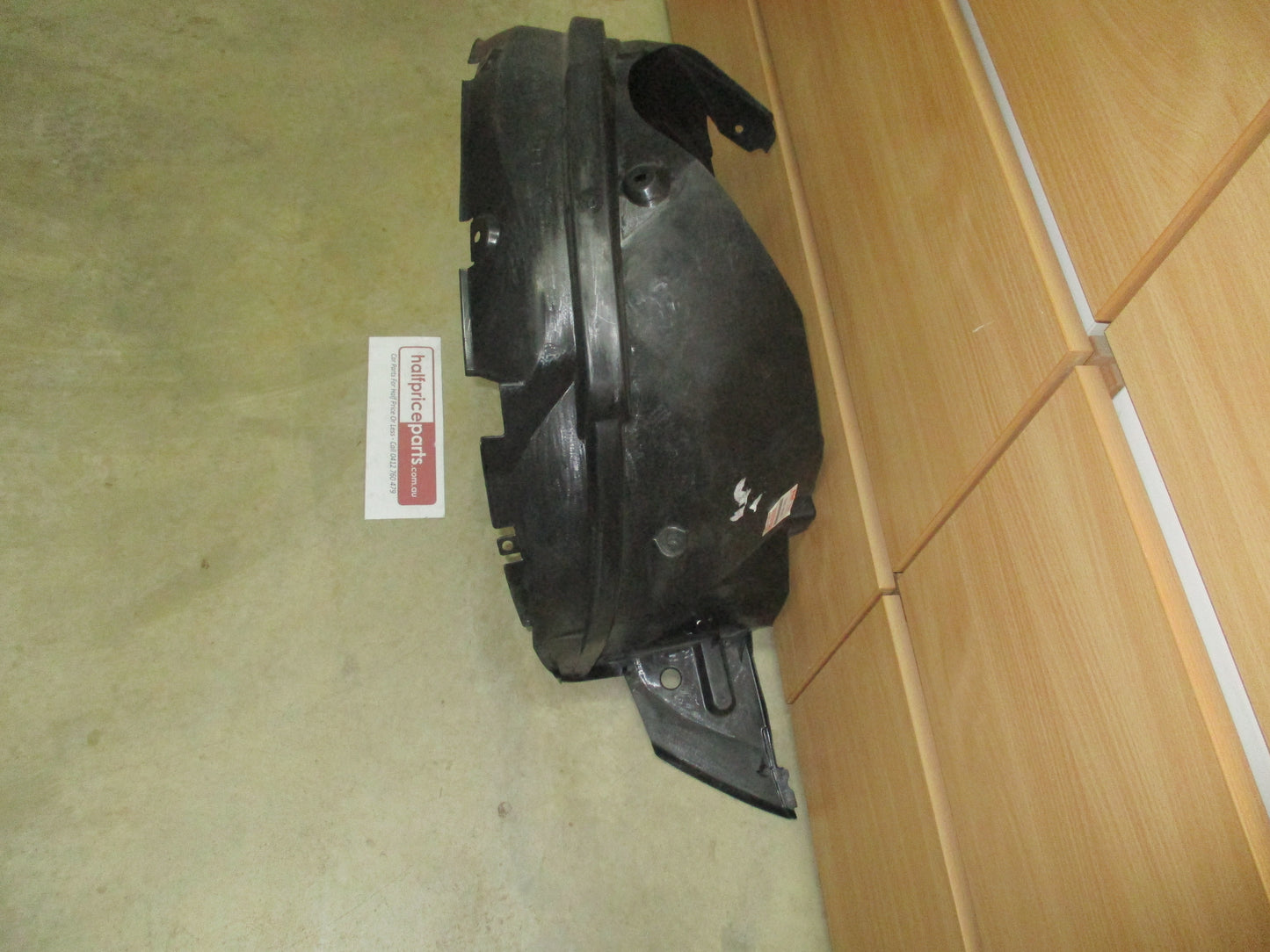 Suzuki SX4 Genuine Front Right Hand Mud Guard Liner New Part