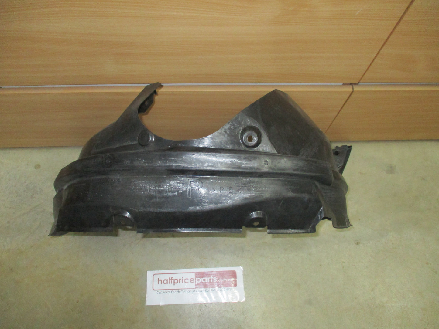 Suzuki SX4 Genuine Front Right Hand Mud Guard Liner New Part