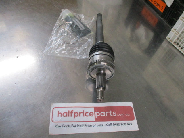 Mitsubishi Triton/Pajero Sport Genuine Front Drive Shaft Assembly New Part