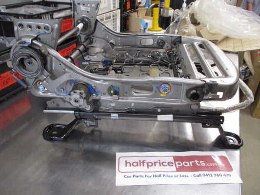 Mitsubishi Triton Genuine Right Hand Front Drivers Seat Base Frame New Part