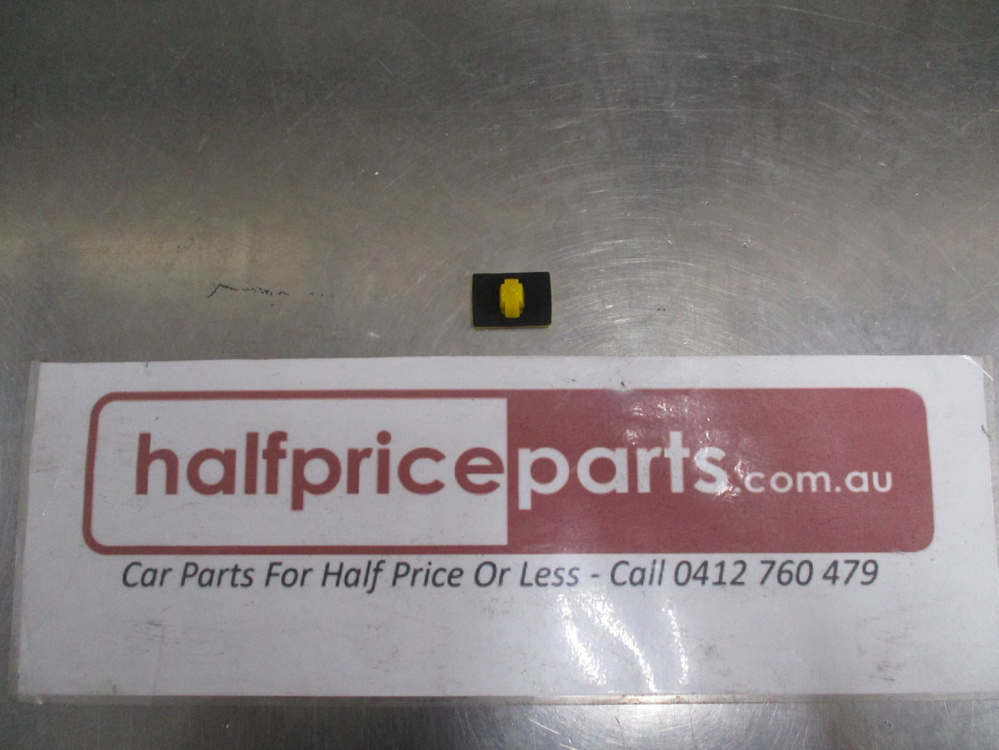 Hyundai Various Models Genuine Rocker Moulding Grommet New Part