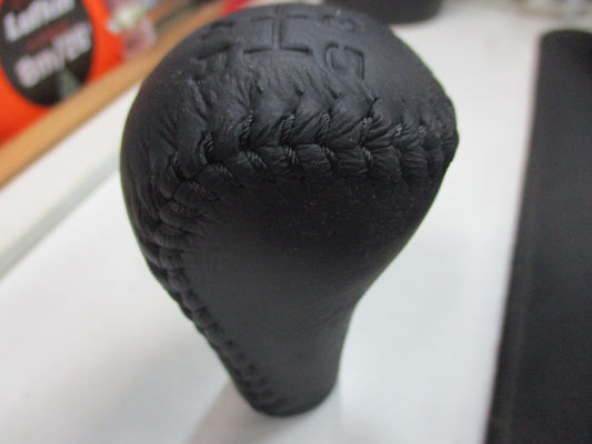 Nissan GU Patrol Series 4 Genuine Gear Knob (Black) Code G New Part
