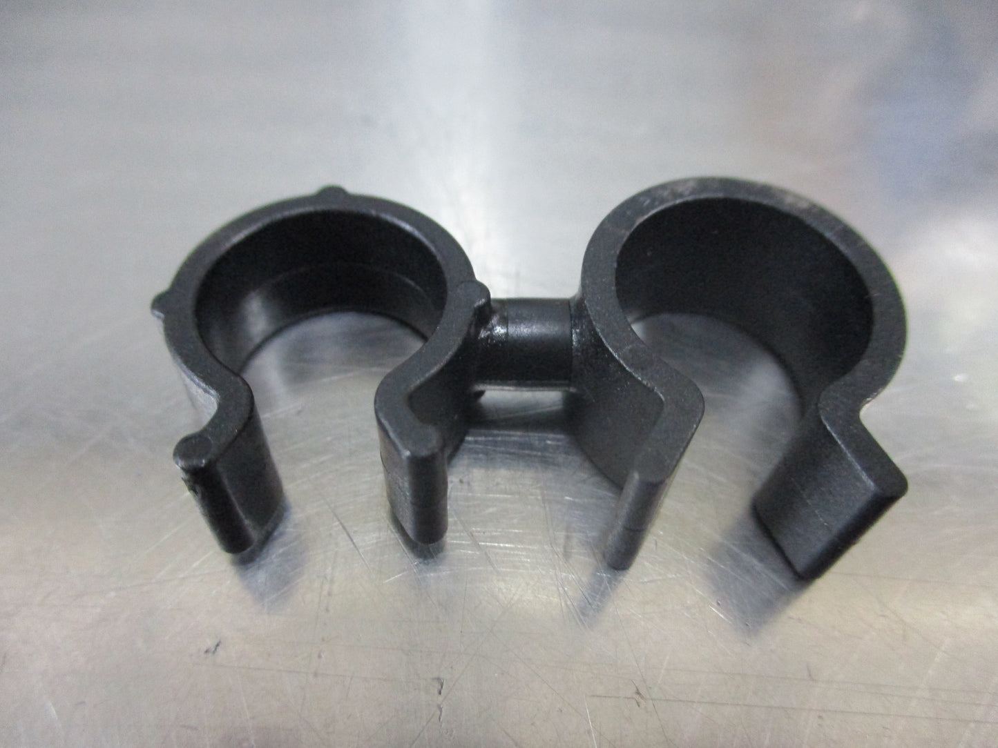Holden Genuine Fuel Feed And Return Pipe Clip New Part