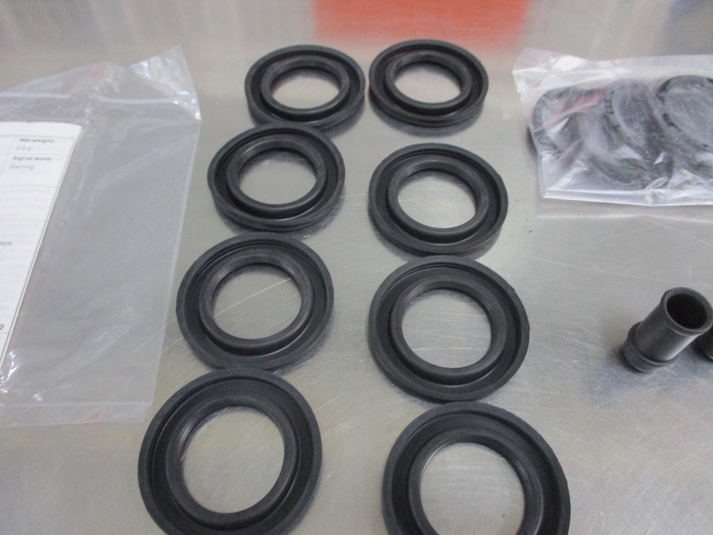 Nissan 300ZX/R32 Skyline Genuine Front Brake Calaper Seal Kit New Part