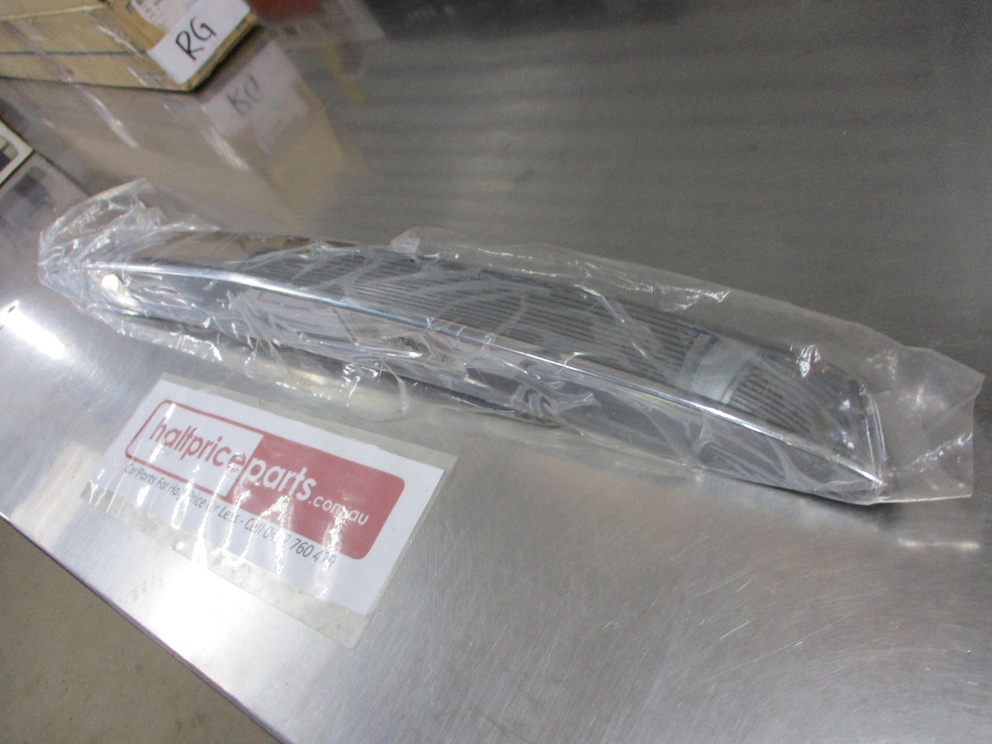 Holden Trailblazer-Colorado 7 Genuine Tail Gate Chrome Number Plate Bezel New Part