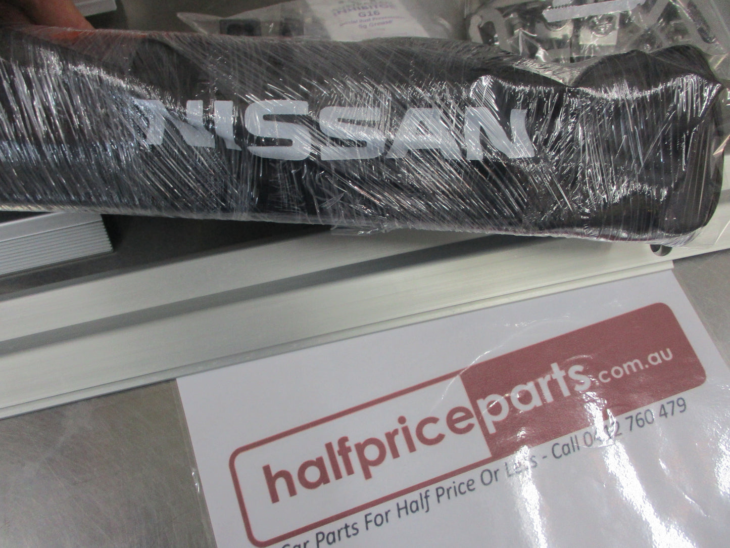 Nissan Navara Extra Cab D23 NP300 Genuine Tonneau Cover Suits Sports Bar New Part