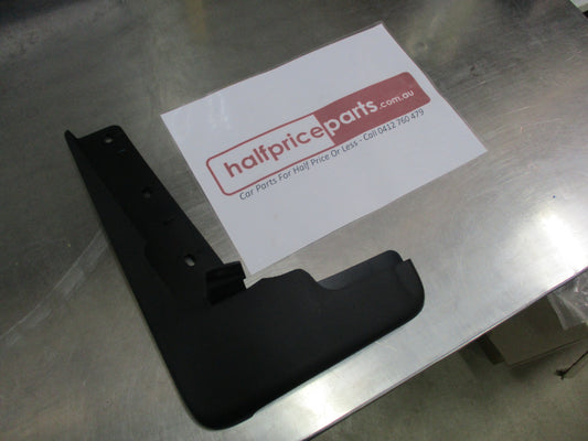 Nissan X-Trail T31 Genuine Front Left (Passengers Side) Mud Guard New