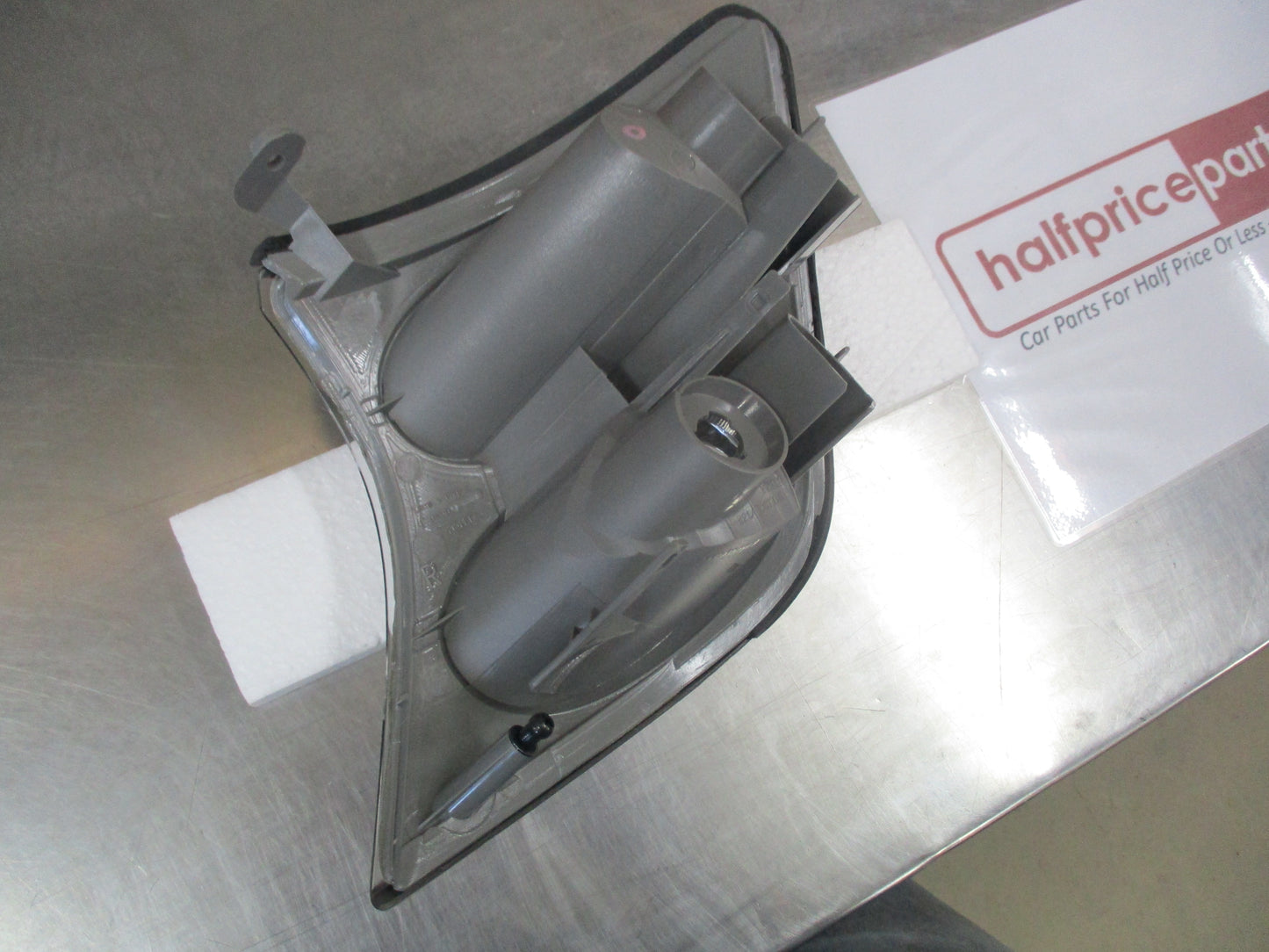 Nissan Y61 Patrol Genuine Front Right (Drivers Side) Combo Light Lens New