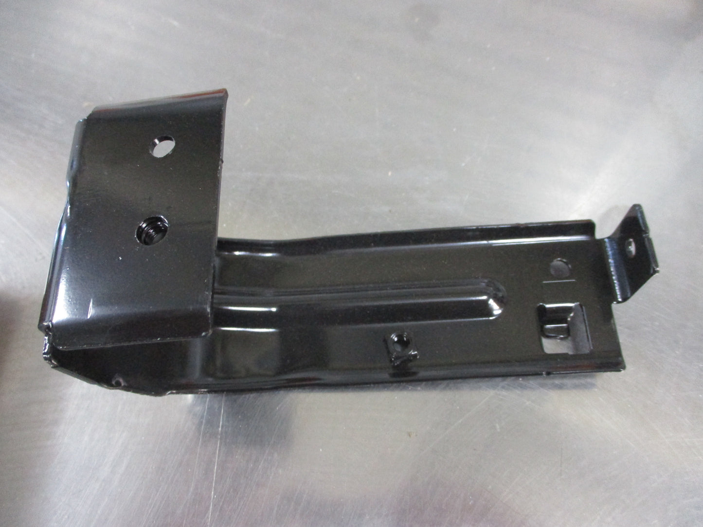 Nissan Dualis-Qashqai-Series II Genuine Right Hand Front Head Light Bracket New Part