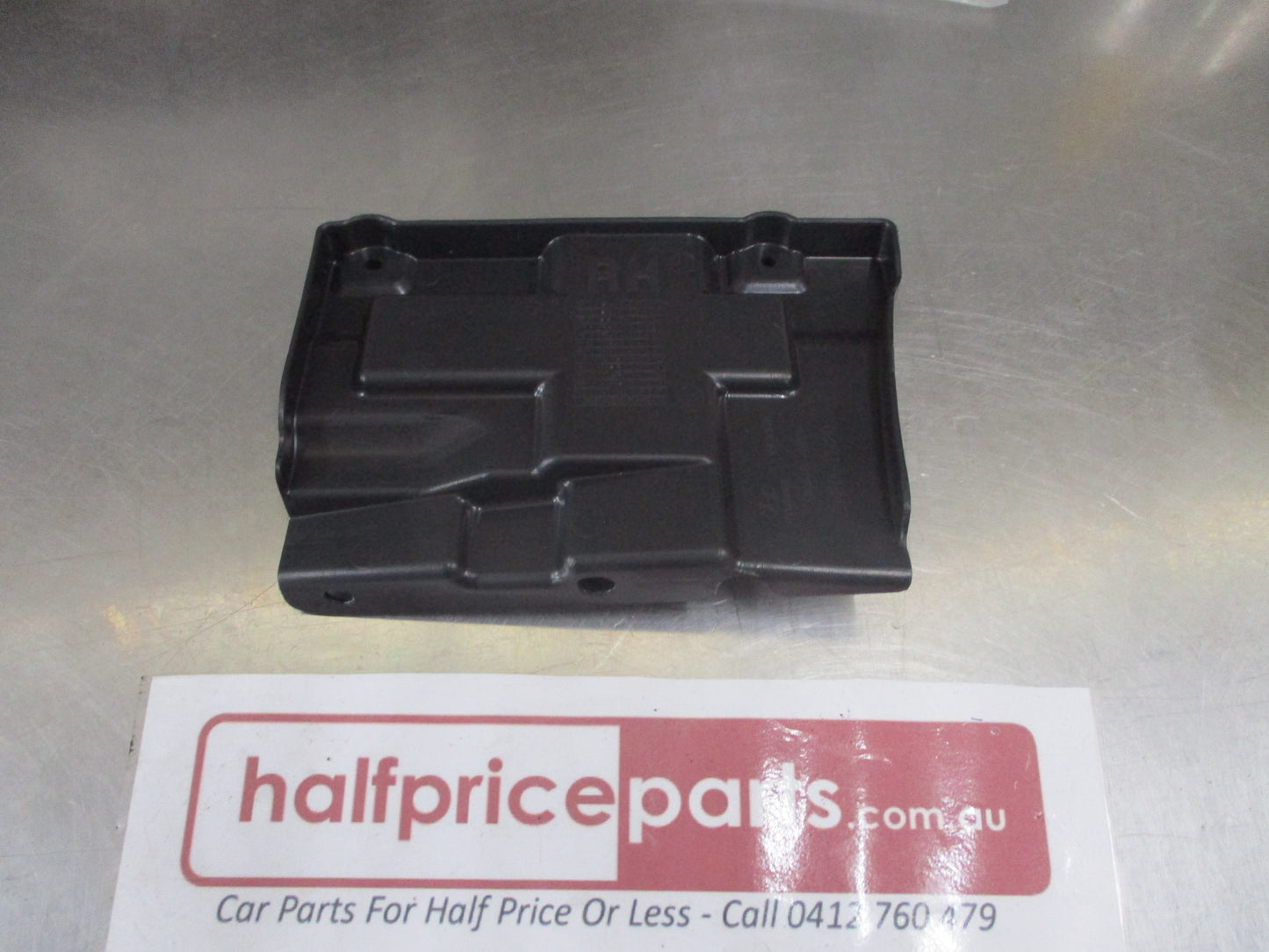 Hyundai Santa Fe Genuine Lower Right Hand Rear Bumper Bracket New Part