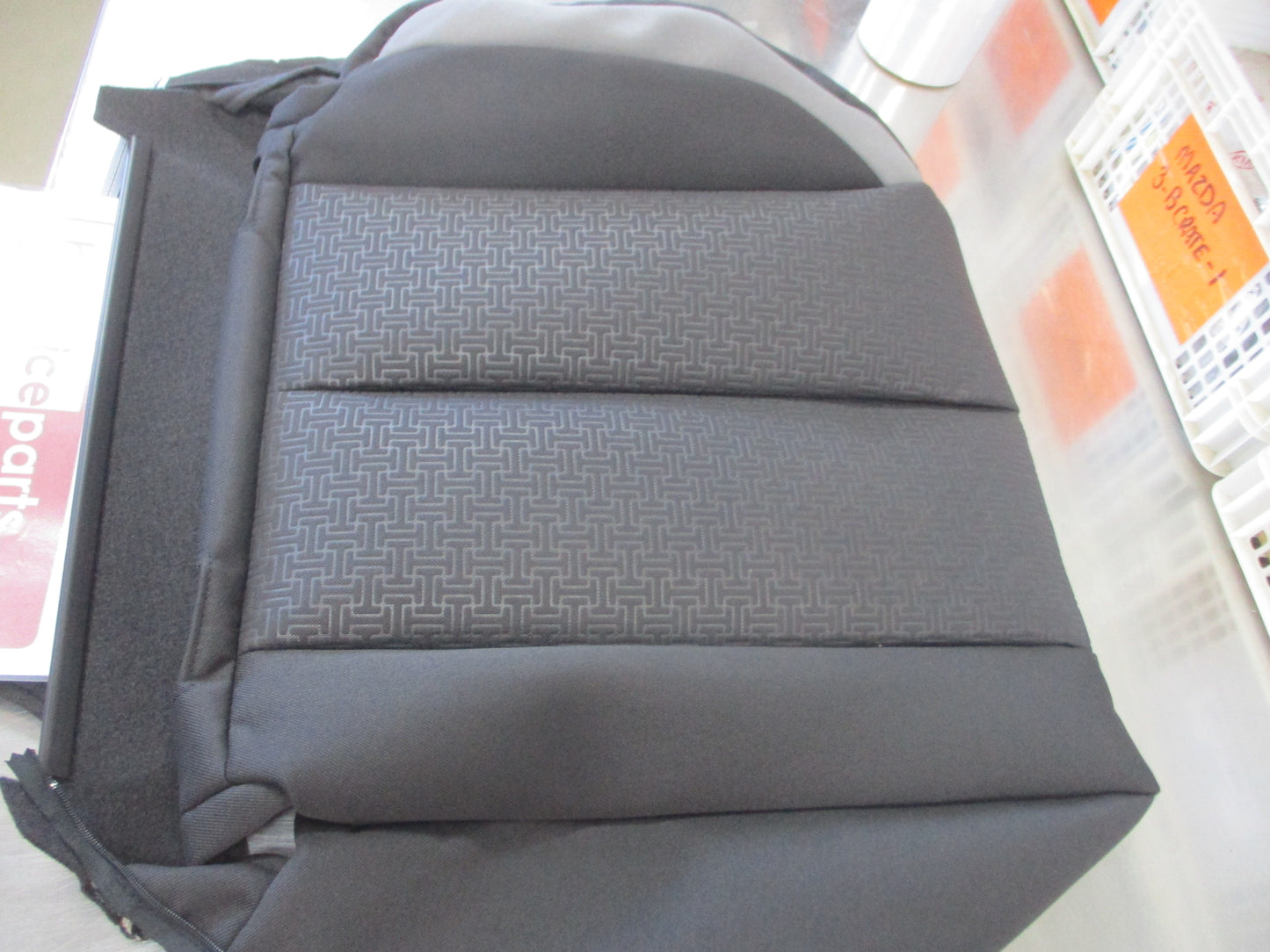 Holden RG Colorado Genuine 2ND Row Drivers Side Seat Cover Trim New Part
