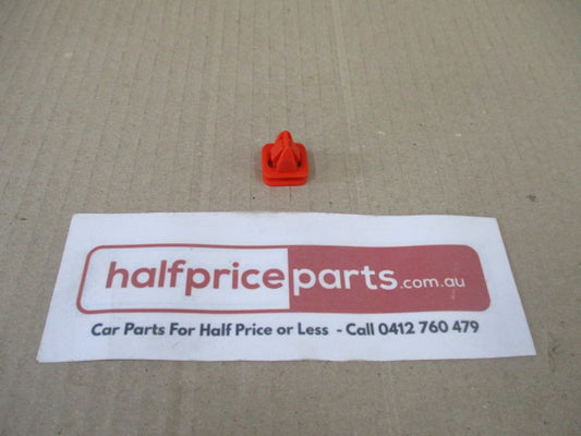 Ford FG Falcon Genuine Sill Mould Skirt Clip (Single) New Part