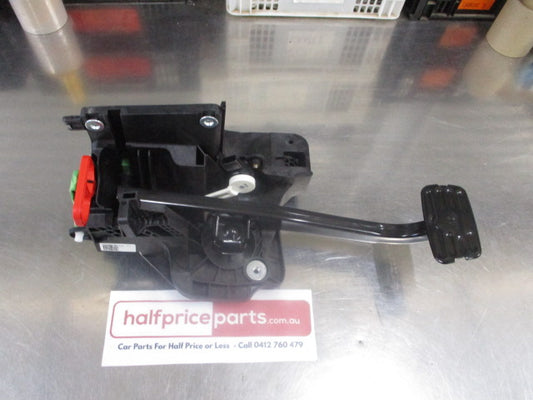 Holden ZB Commodore Genuine Brake Pedal Bracket Assembly New Part