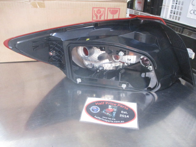 Suzuki Kizashi Genuine Right Hand Rear Tail Light Assembly New Part