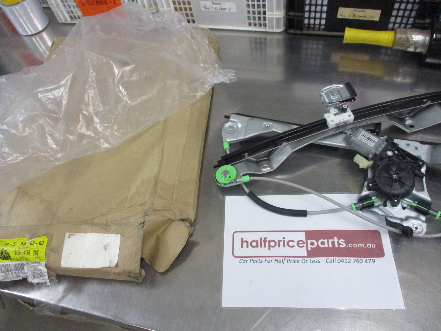 Holden Caprice Genuine Drivers Front Power Window Regulator With Motor New Part