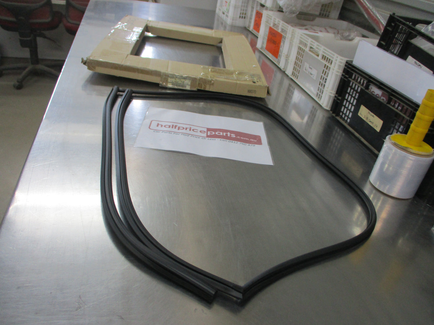 Nissan X-Trail T31 Genuine Front Upper Winscreen Molding New Part