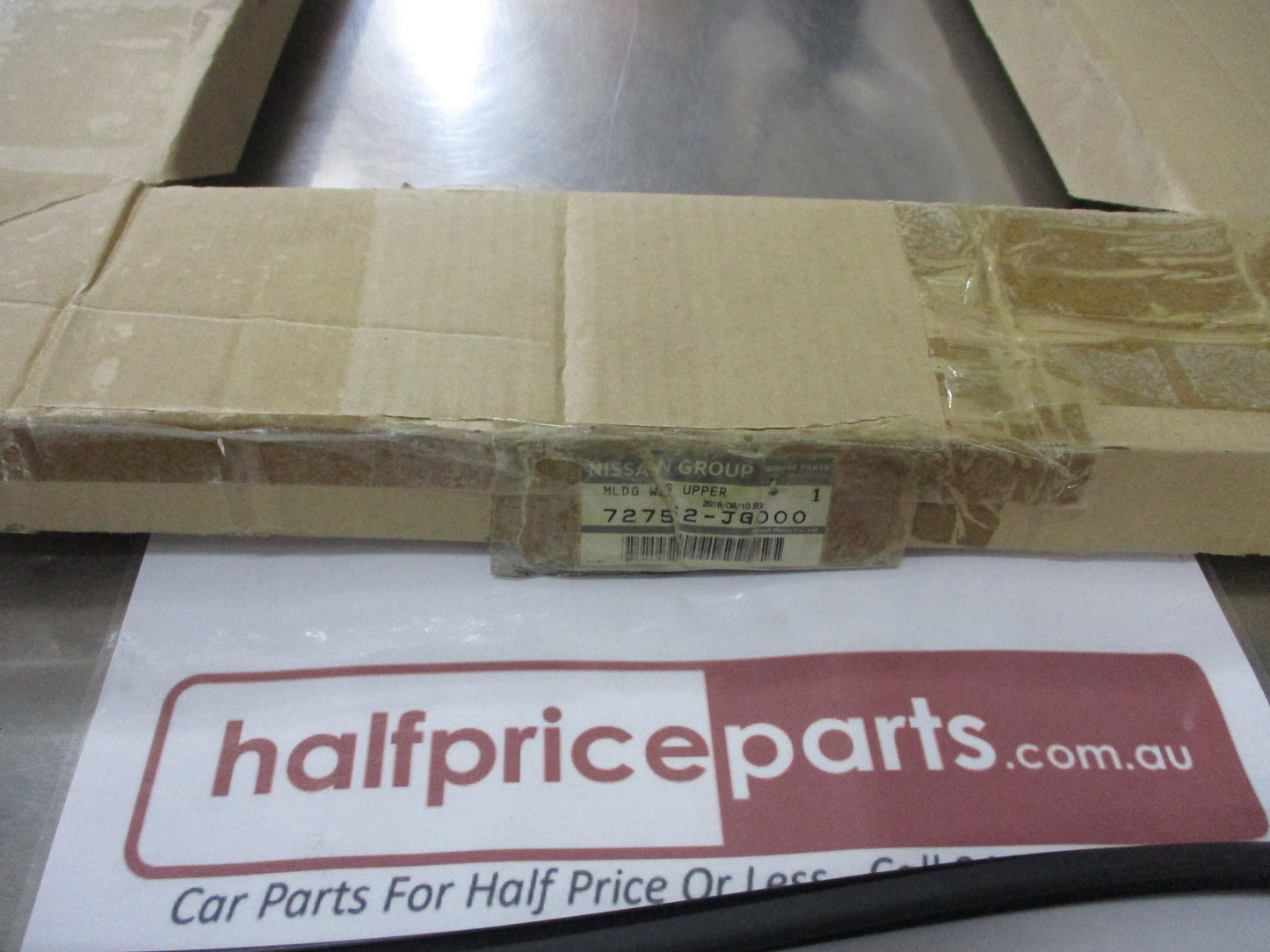 Nissan X-Trail T31 Genuine Front Upper Winscreen Molding New Part