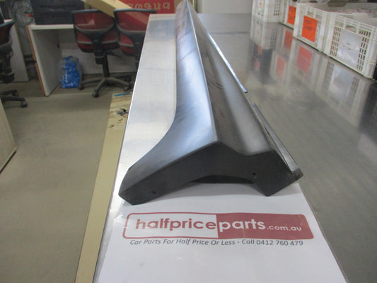 Holden VE Calais Genuine Right Hand Side Rocker Cover New Part