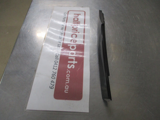 Hyundai Veloster Genuine Right hand Roof Moulding With Sun Roof New Part