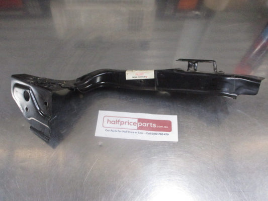 Mitsubishi Lancer Genuine Right Upper Headlamp Support Panel New Part