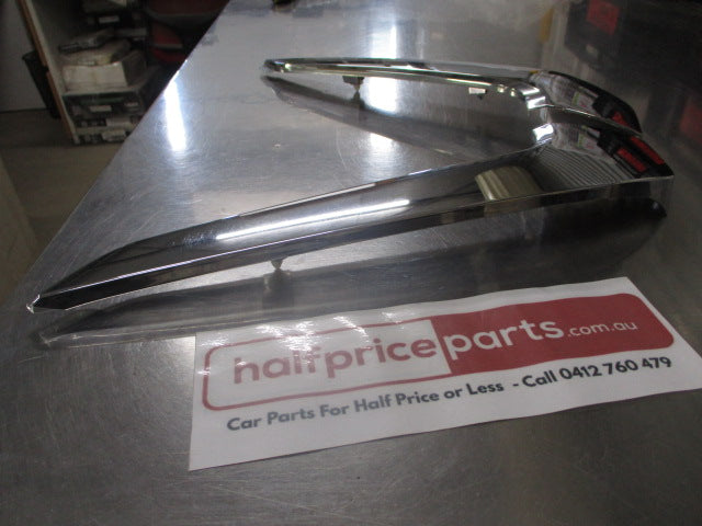Mitsubishi MQ Triton Genuine Front Bumper Garnish Pair Used Part