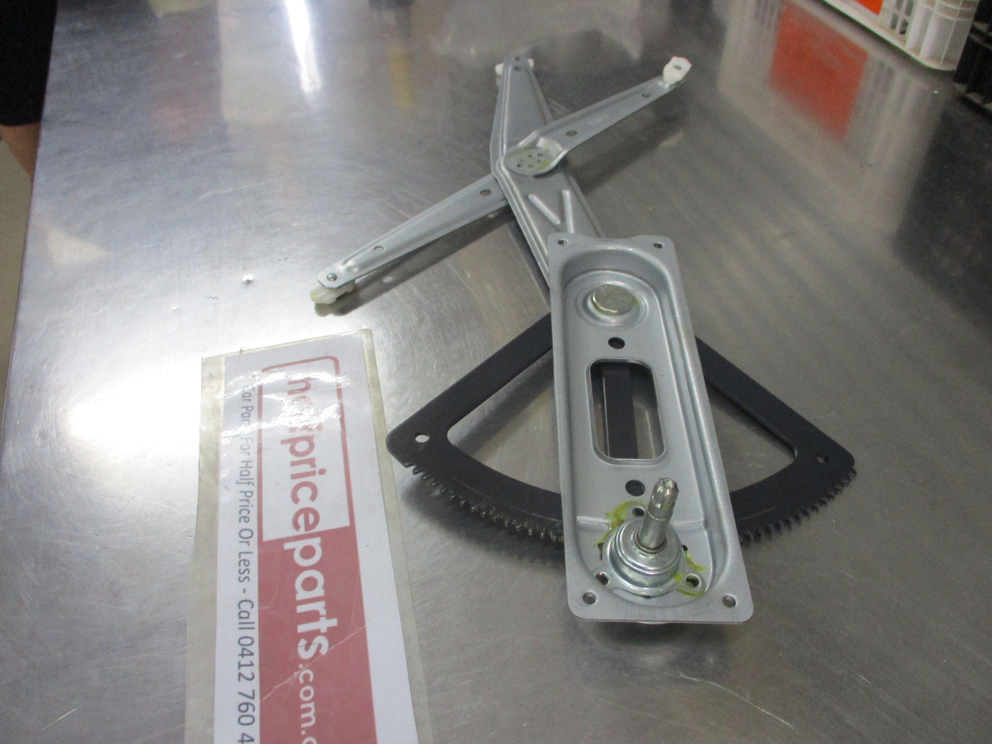 Holden Commodore VT-VX-VU-VY-VZ Genuine Left Hand Front Window Regulator New Part