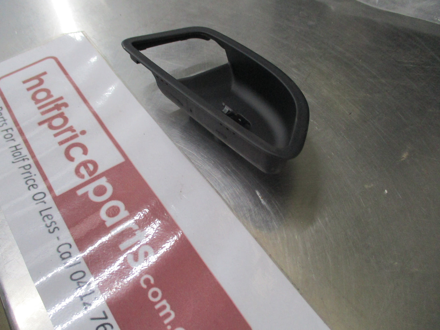 Hyundai Elantra GT Genuine Drivers Front Inside Door Handle Housing New Part