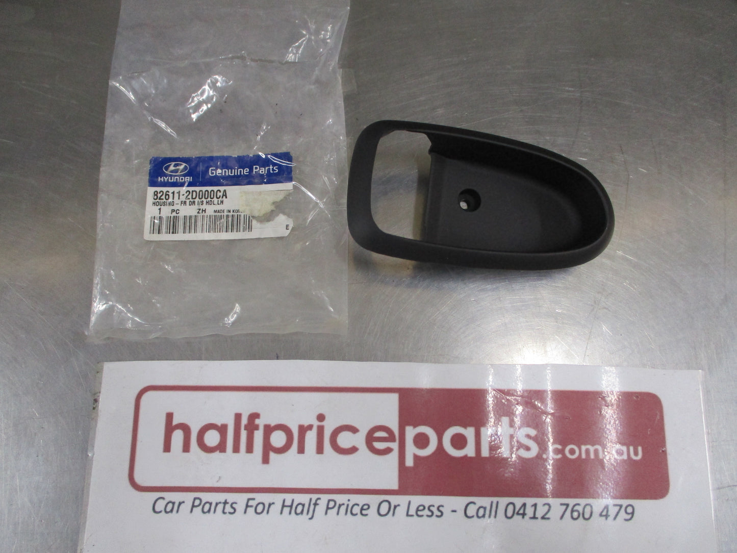 Hyundai Elantra Genuine Passenger Front Door Inside Handle Bezel New Part