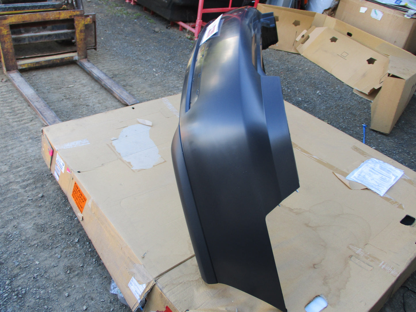 Holden VY-VZ Commodore Genuine Rear Bumper Bar Cover New Part