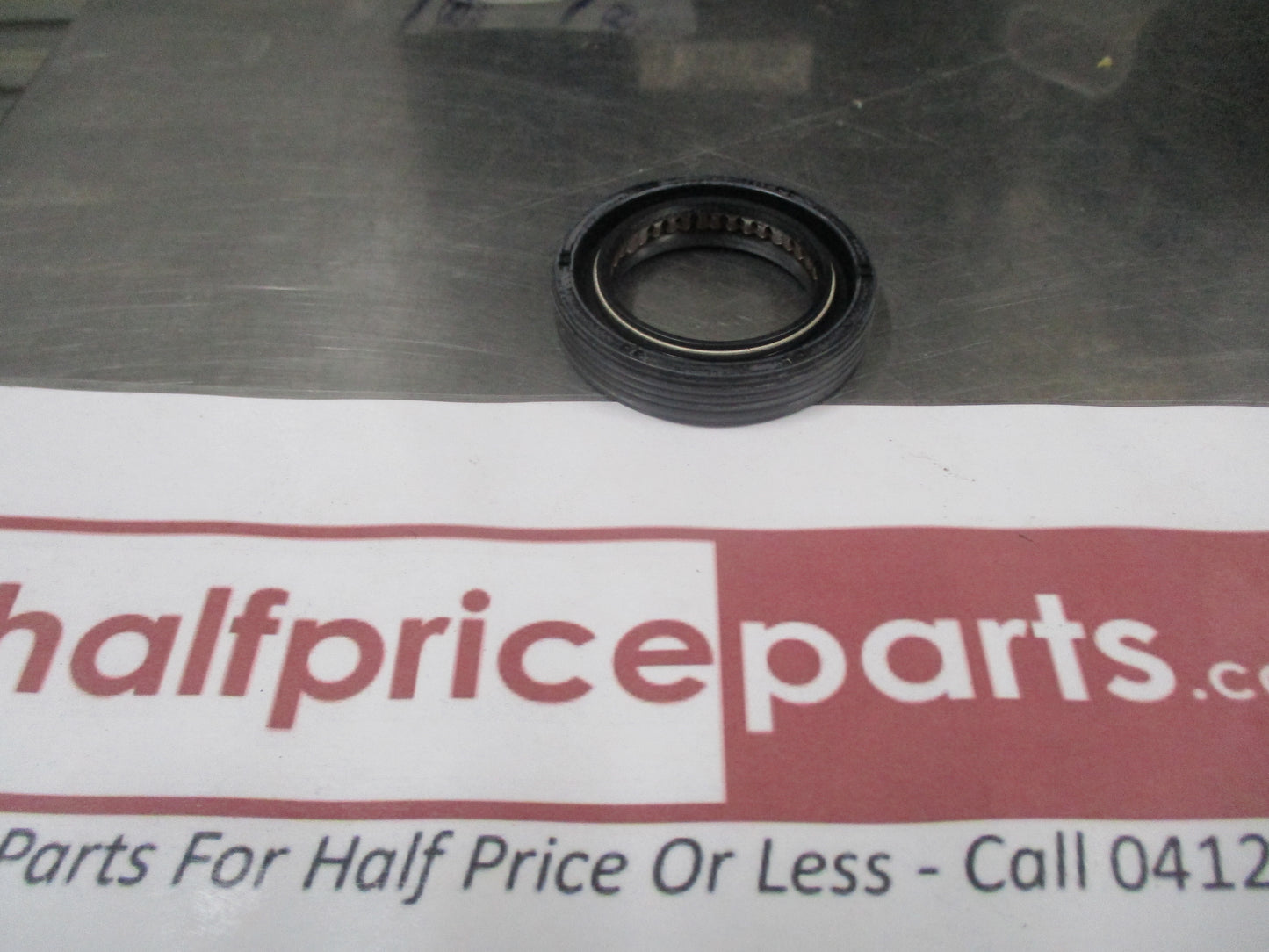 Hyundai Terracan/Kia Sorento Genuine Transfer Case Oil Seal New Part