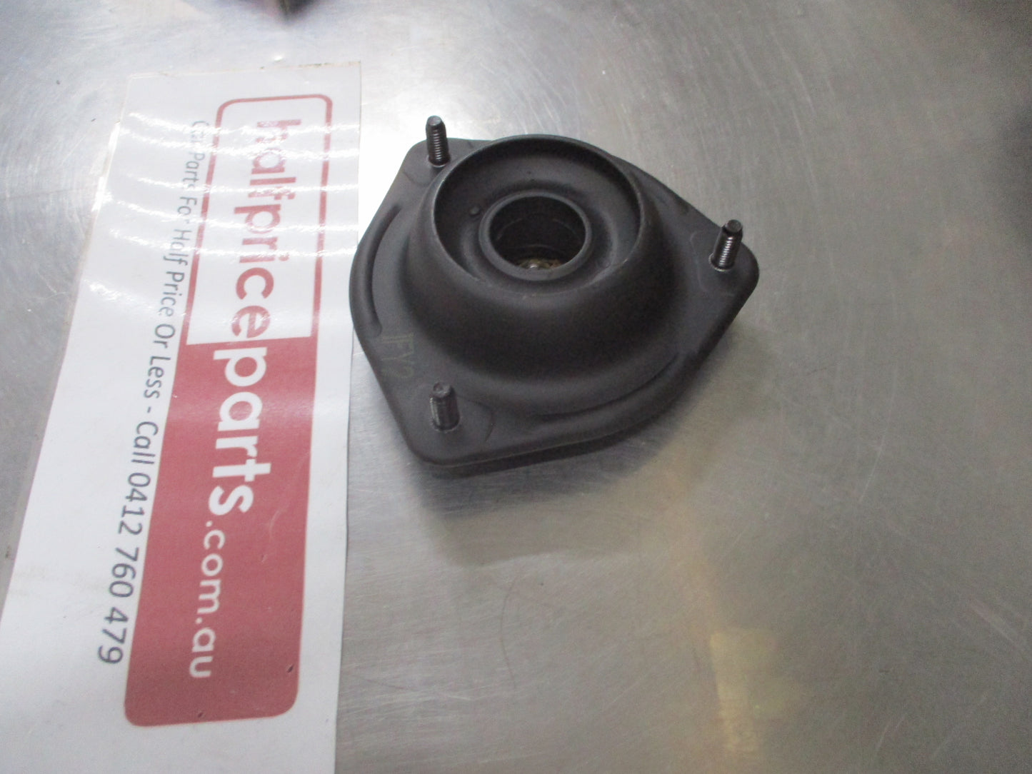 Hyundai Accent Genuine Front Strut Top Mount & Bearing New Part