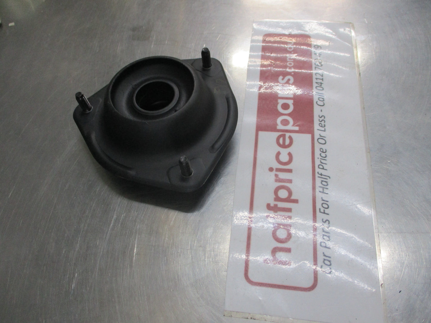 Hyundai Accent Genuine Front Strut Top Mount & Bearing New Part