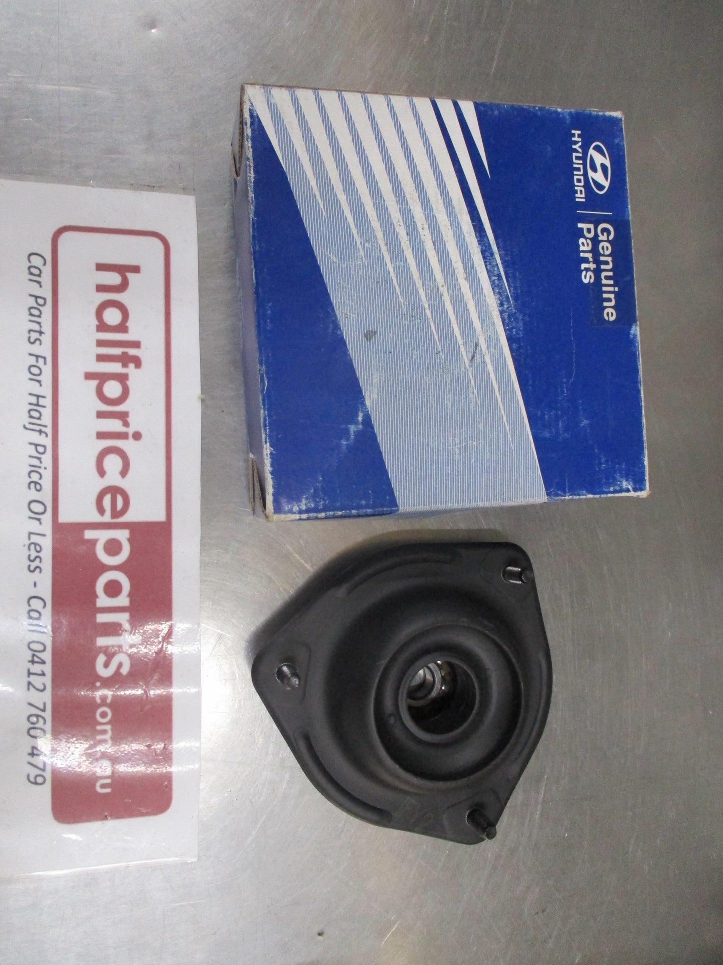 Hyundai Accent Genuine Front Strut Top Mount & Bearing New Part