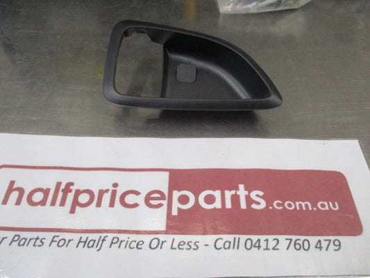Hyundai Tucson Genuine Passenger Front/Rear Inner Door Handle Housing New Part