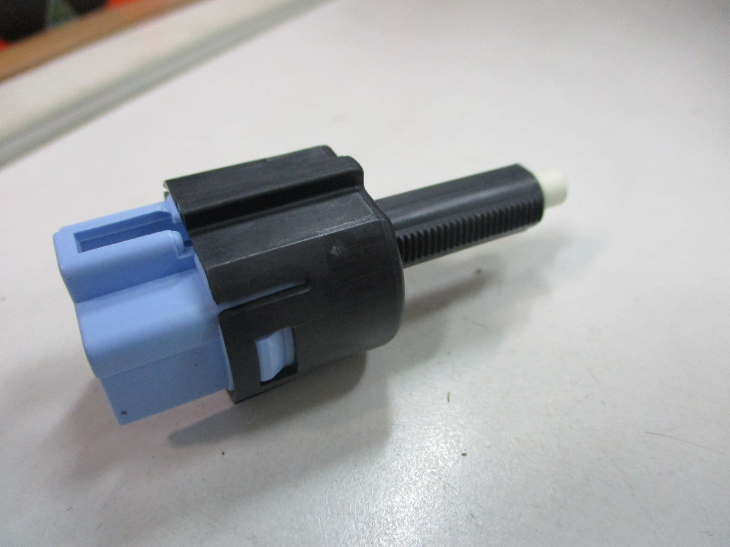 Peugeot 4007 Genuine Brake Light Switch New Part
