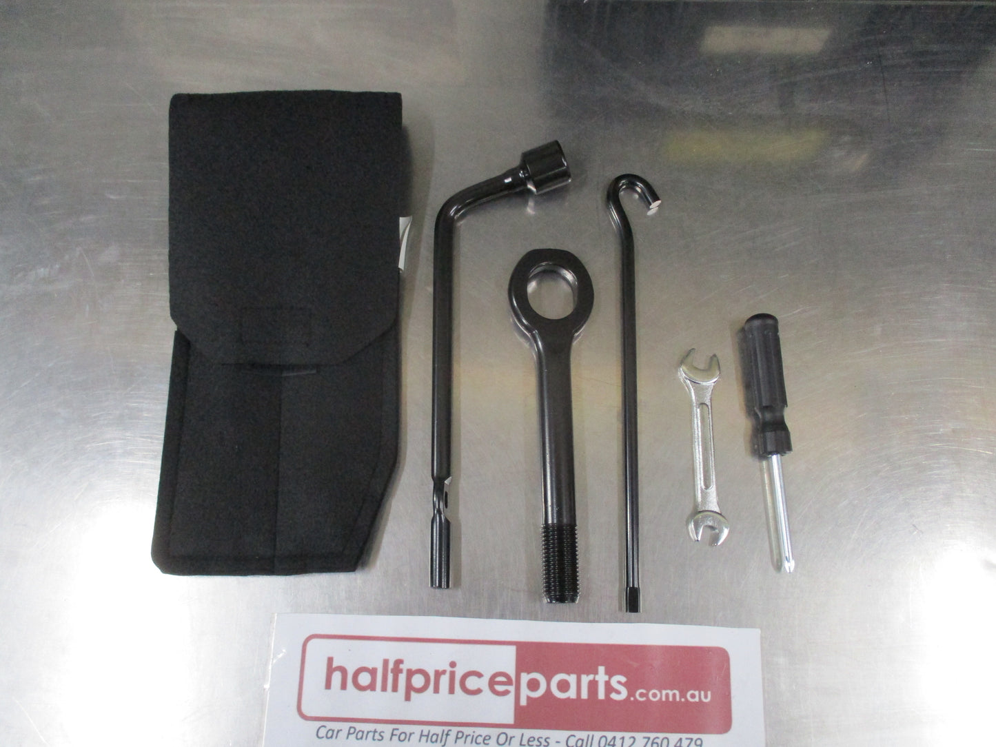 Hyundai Tucson/Kia Various Models Genuine Owners Vehicle Maintenance Tool Set New Part