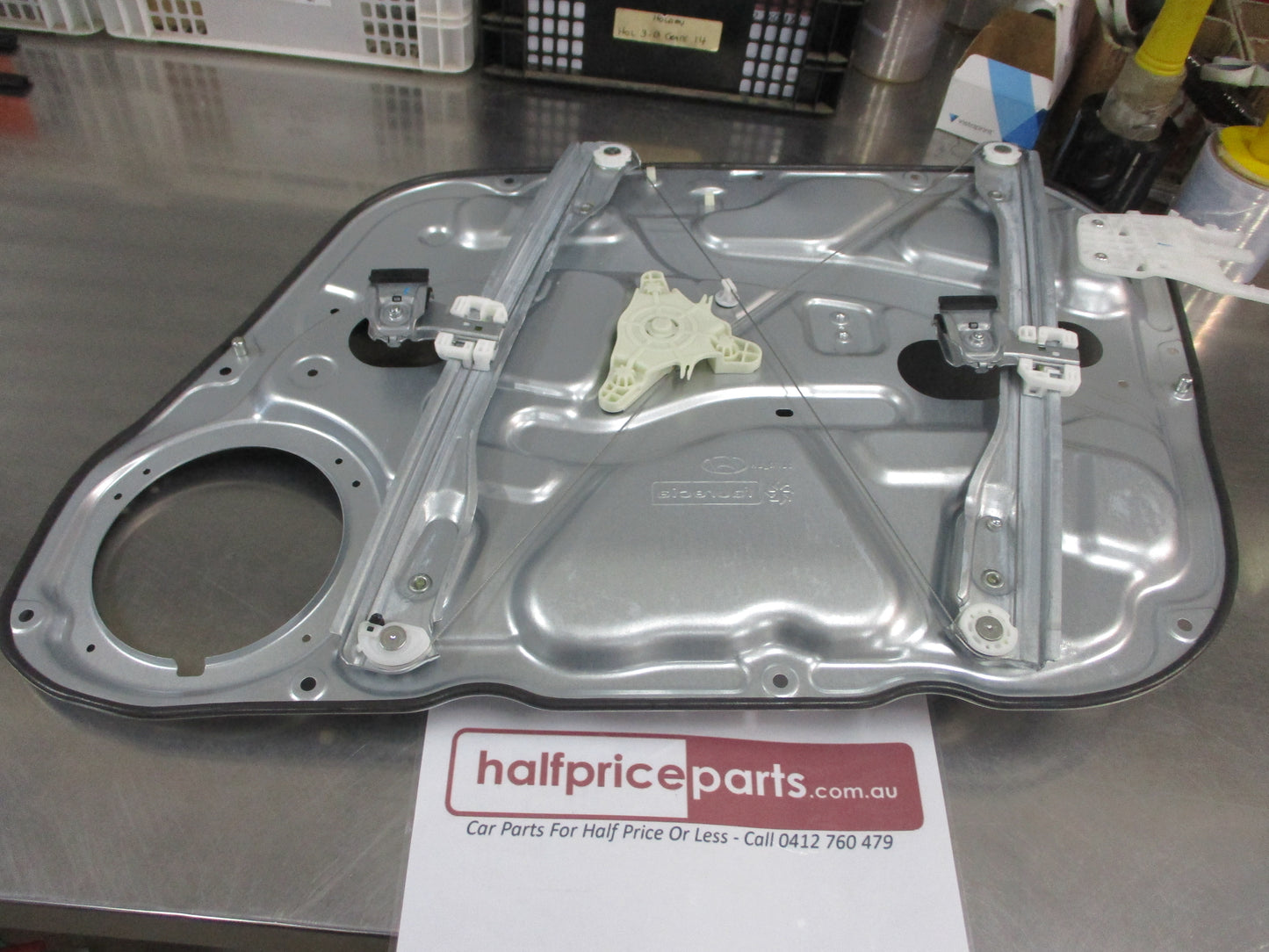 Hyundai I30CW Genuine Left Hand Front Door Window Regulator New Part