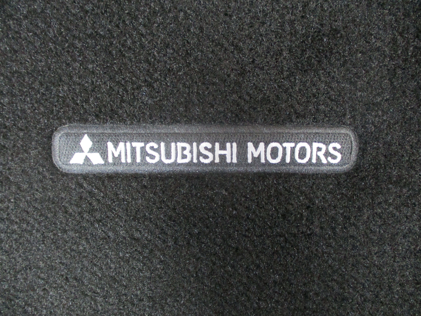 Mitsubishi Triton Genuine 2Pce Carpet Front Floor Mat Set New