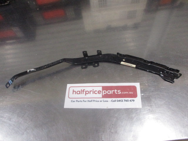 Mitsubishi Outlander Genuine Front Left Hand Upper Bumper Bracket New Part