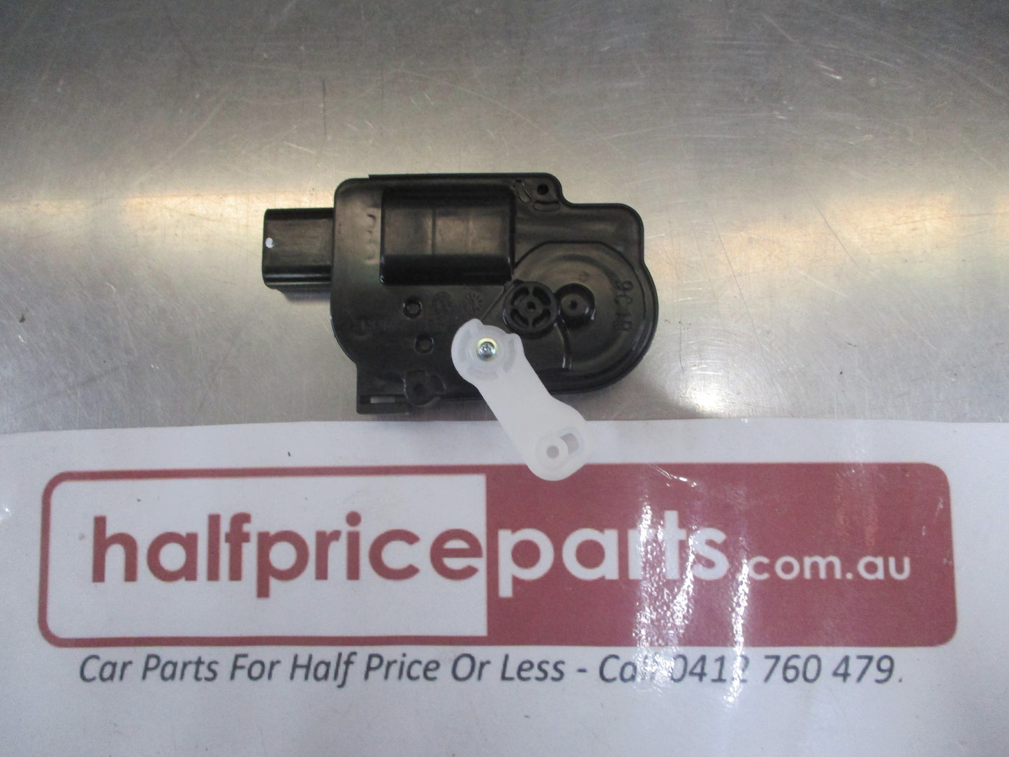 Kia Carnival Genuine Right Hand Lock And Unlock Actuator New Part