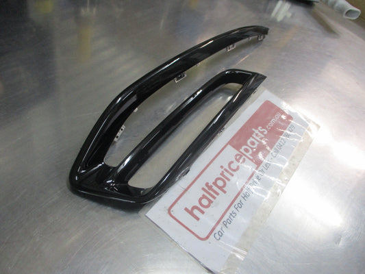 Holden VF SS Commodore Genuine Right Hand Front (Gloss Black) DRL Bezel New Part